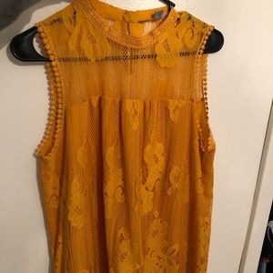 Lace sleeveless top